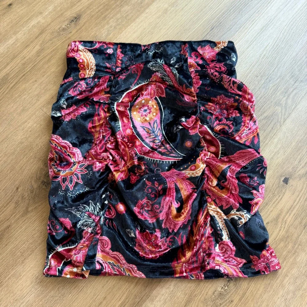 Free People Velvet Ruched Paisley Mini Skirt Black Pink OB1210229 Small